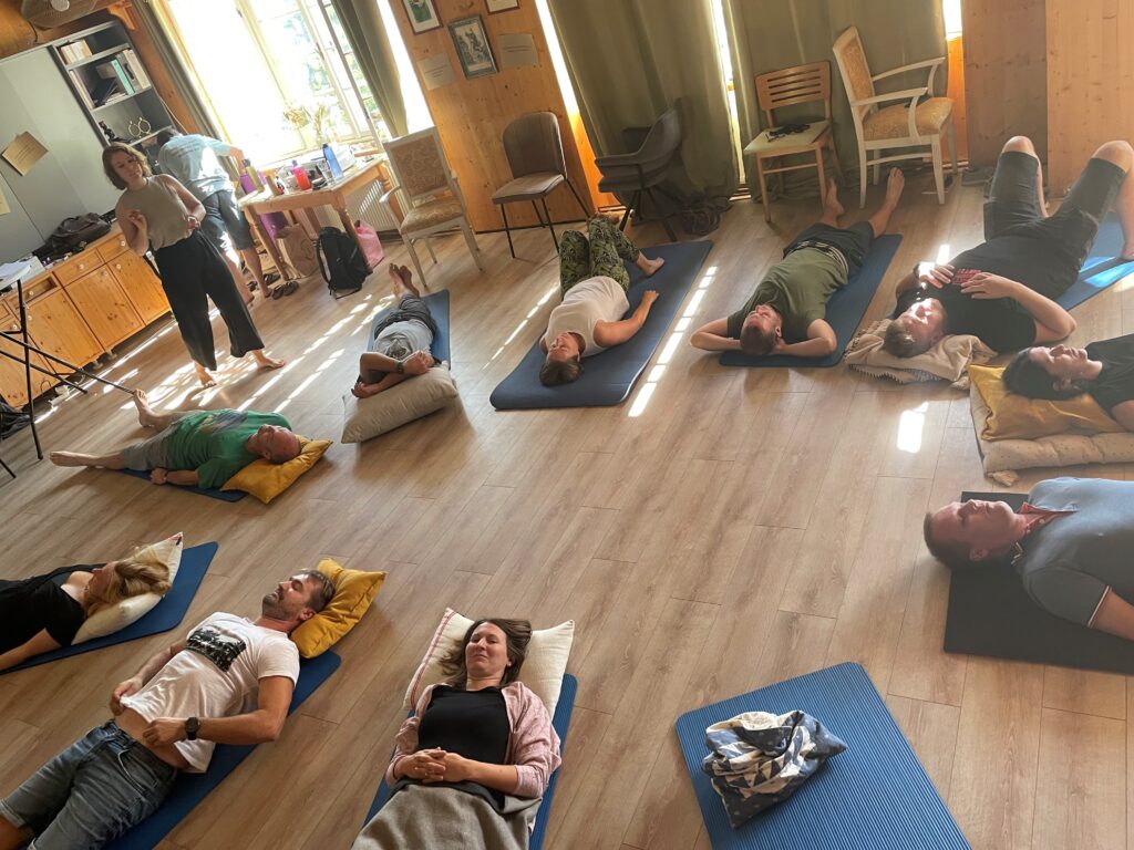 766679 gallery original gefuehrte Meditation am Kollar Retreat